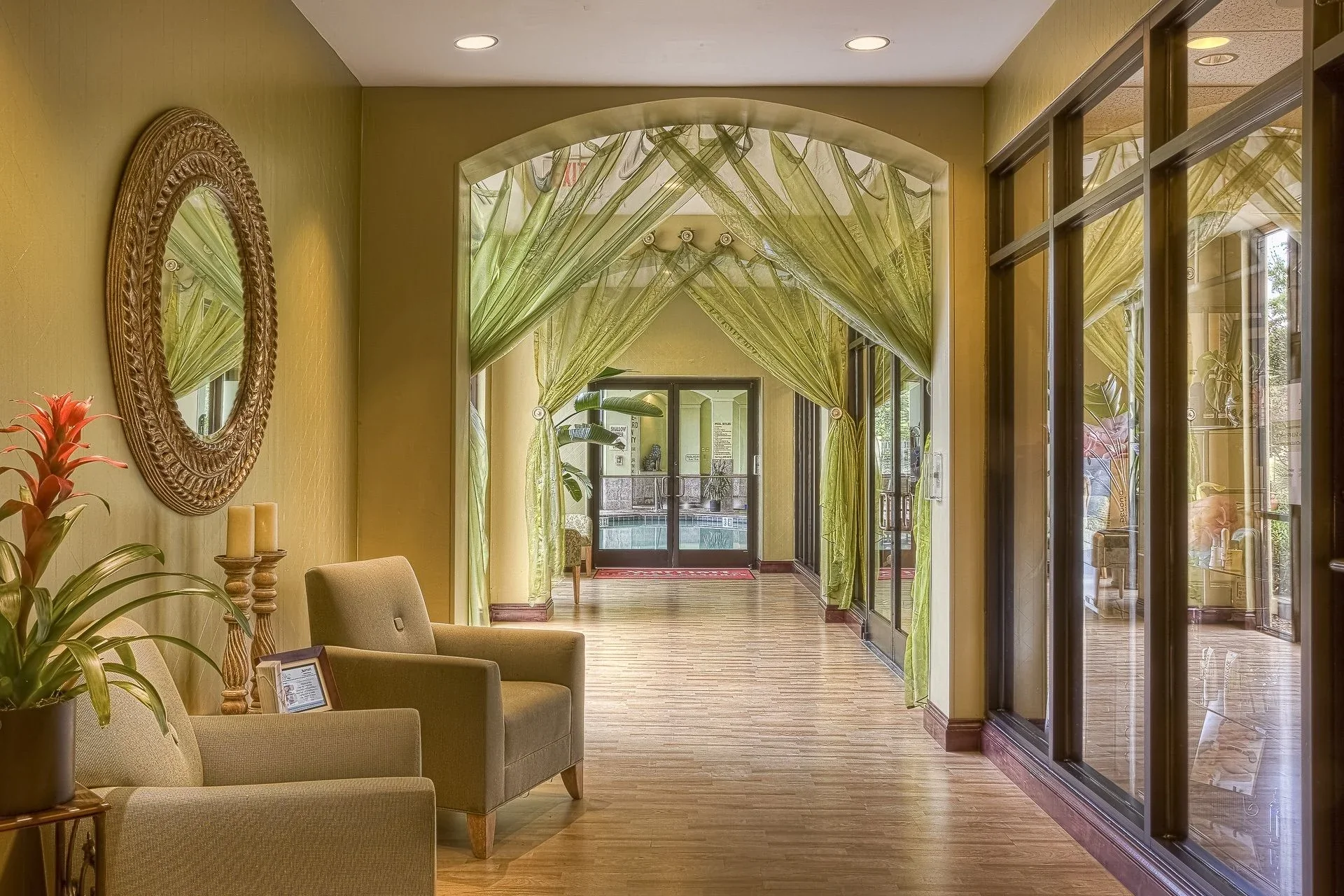 Elegant spa passageway