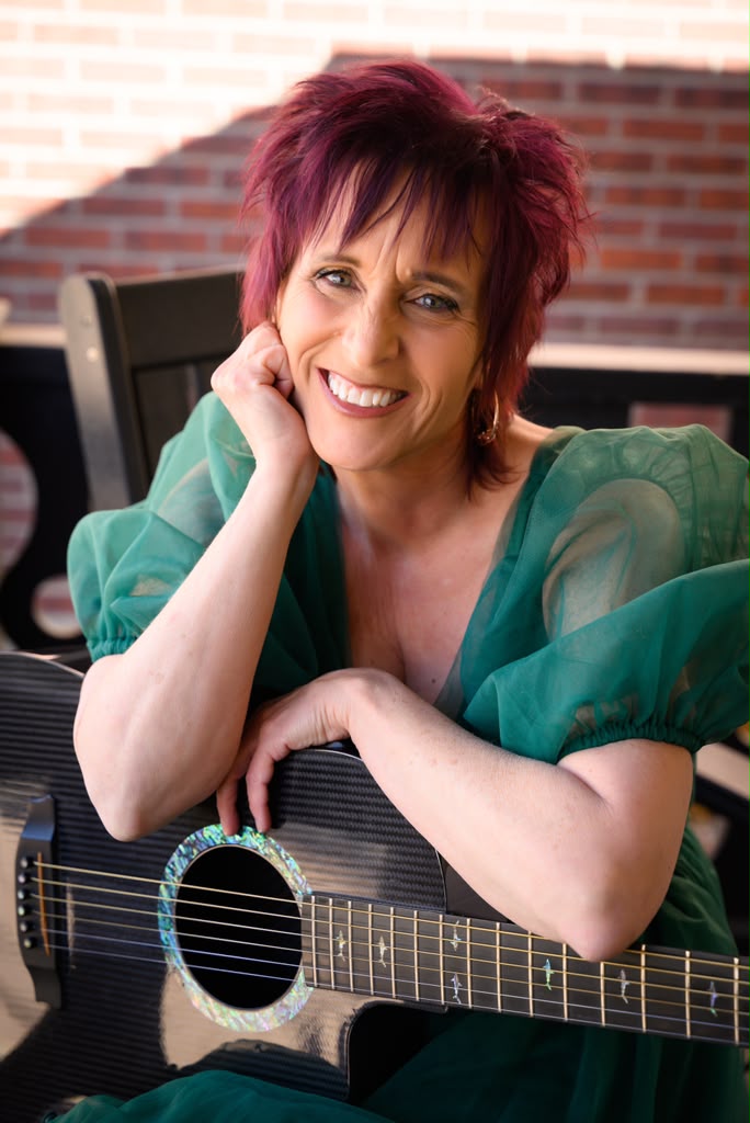 Randie O’Neil live performance